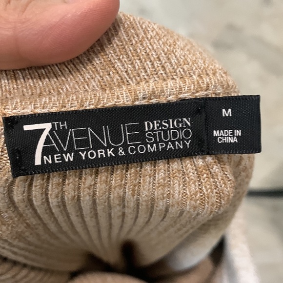 New York & Co. 7th Avenue‎ Tan Off Shoulder Wide Layered Ribbed Sweater Size M - Picture 7 of 7